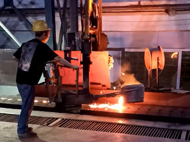 O manipulador tem alta flexibilidade e pode agarrar facilmente objetos