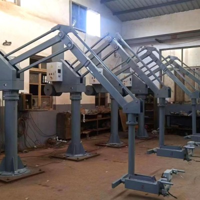 Equipamento de derramamento de fundição:De músculo a máquina